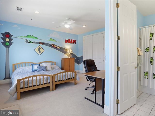 12709 GREENBRIAR RD, Potomac, MD 20854