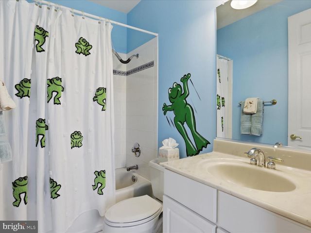 12709 GREENBRIAR RD, Potomac, MD 20854