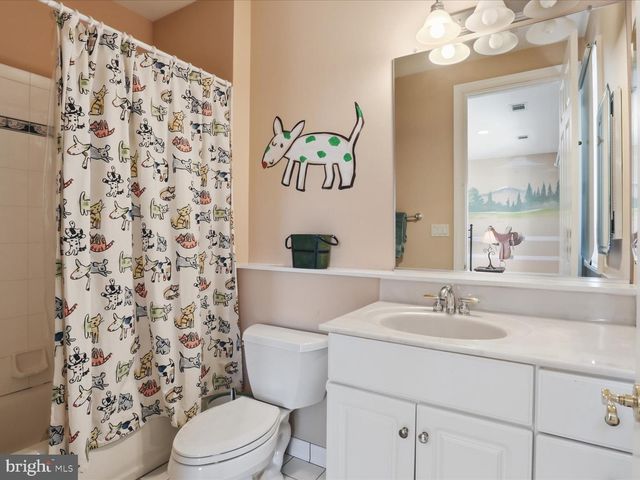 12709 GREENBRIAR RD, Potomac, MD 20854