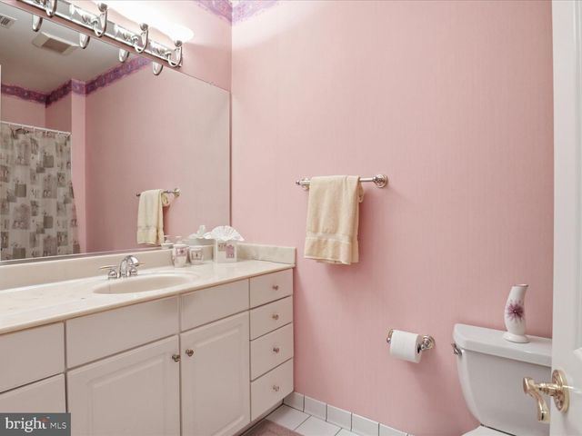 12709 GREENBRIAR RD, Potomac, MD 20854