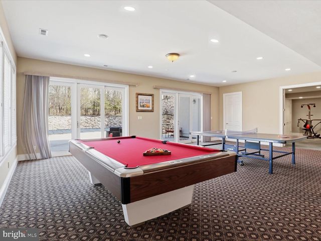 12709 GREENBRIAR RD, Potomac, MD 20854