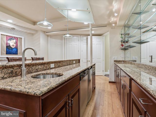 12709 GREENBRIAR RD, Potomac, MD 20854