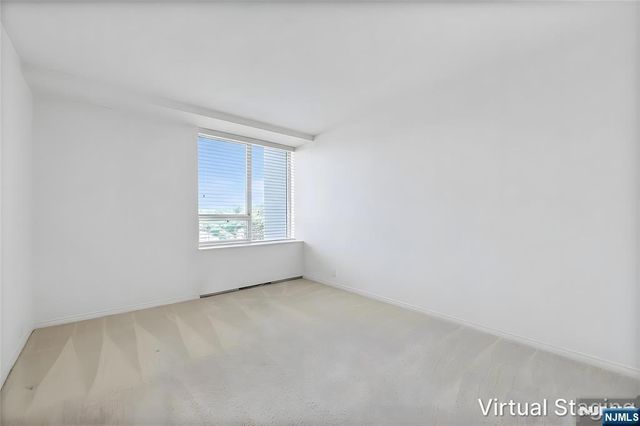 4 Horizon 1022, Fort Lee, NJ 07024