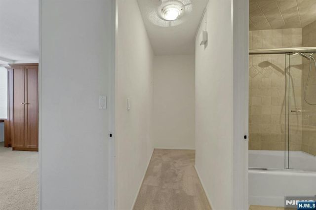 4 Horizon 1022, Fort Lee, NJ 07024