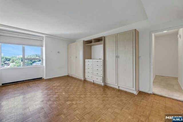 4 Horizon 1022, Fort Lee, NJ 07024