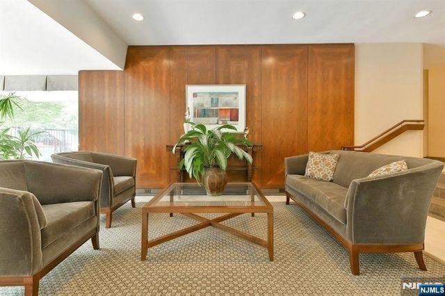 4 Horizon 1022, Fort Lee, NJ 07024