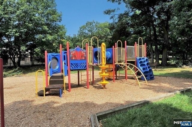 4 Horizon 1022, Fort Lee, NJ 07024