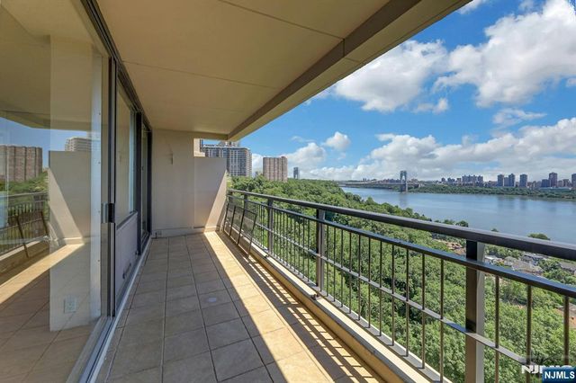 4 Horizon 1022, Fort Lee, NJ 07024
