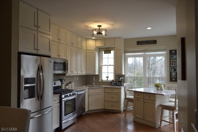 56 Loft Dr 56, Bridgewater Twp., NJ 08836