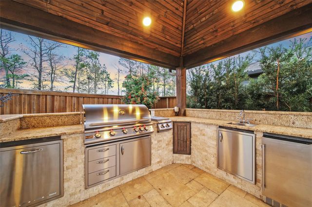 28033 Woodland Bend Way, Spring, TX 77386