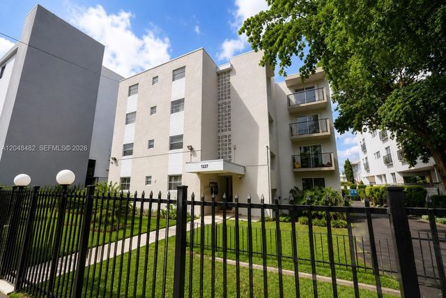 1337 NW 1st St 12, Miami, FL 33125