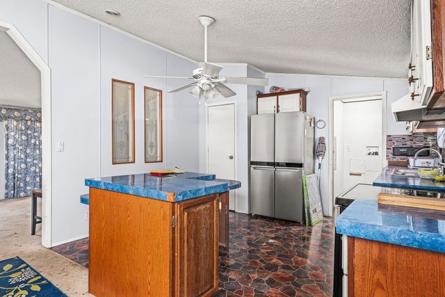 7227 Big Horn Dr, Crossville, TN 38572