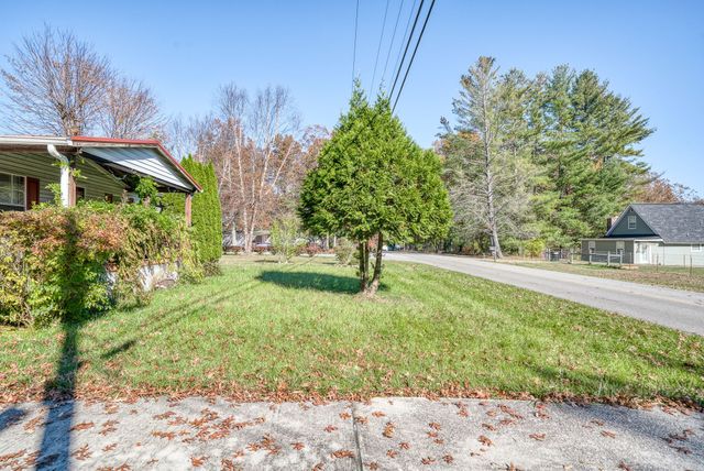 7227 Big Horn Dr, Crossville, TN 38572