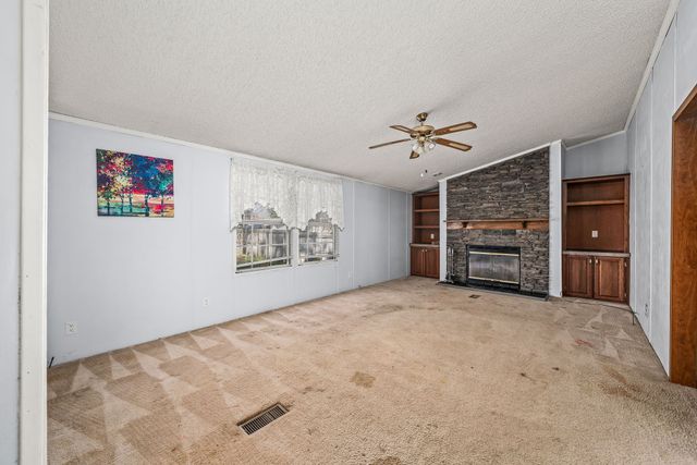 7227 Big Horn Dr, Crossville, TN 38572