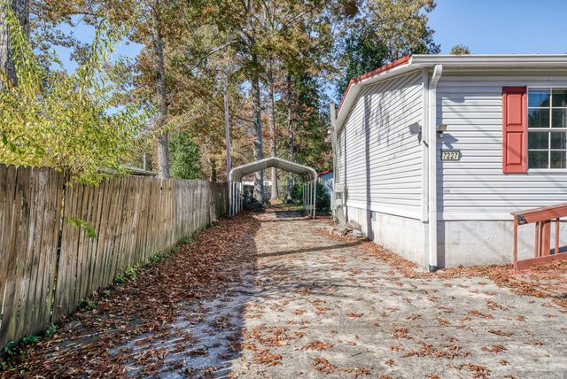 7227 Big Horn Dr, Crossville, TN 38572