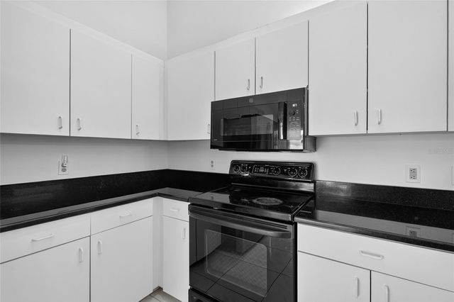 5723 MONTE ROSSO ROAD, Sarasota, FL 34243