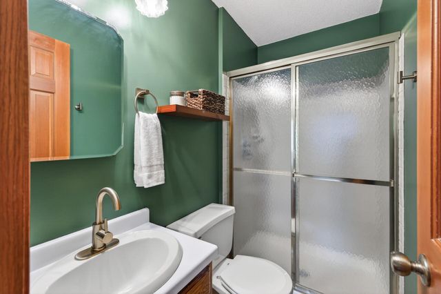 383 Tessier Circle, Vadnais Heights, MN 55127