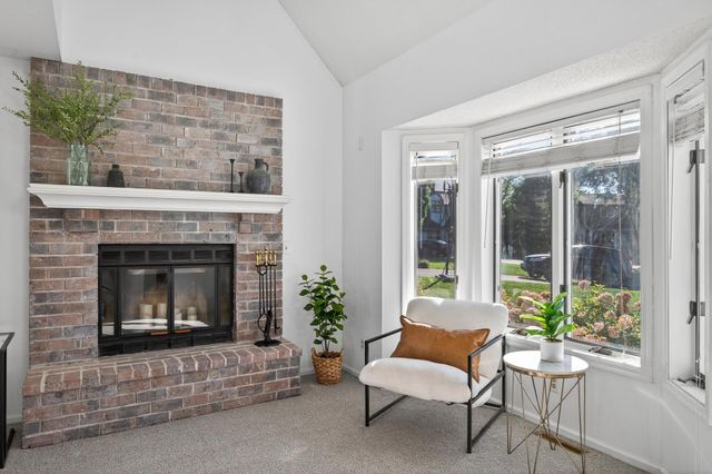 383 Tessier Circle, Vadnais Heights, MN 55127