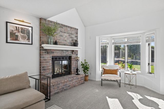 383 Tessier Circle, Vadnais Heights, MN 55127