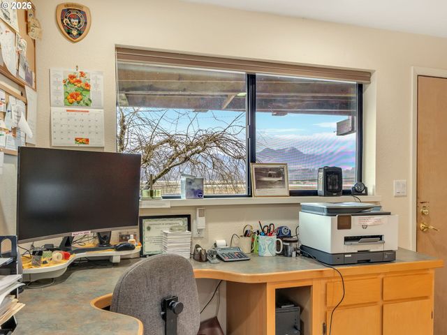 61 Gamble St, Wheeler, OR 97147