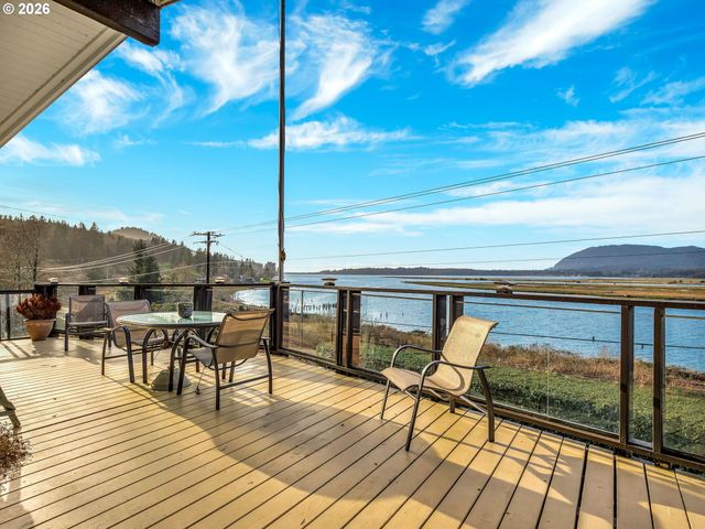 61 Gamble St, Wheeler, OR 97147