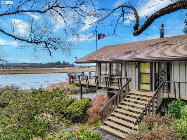 61 Gamble St, Wheeler, OR 97147