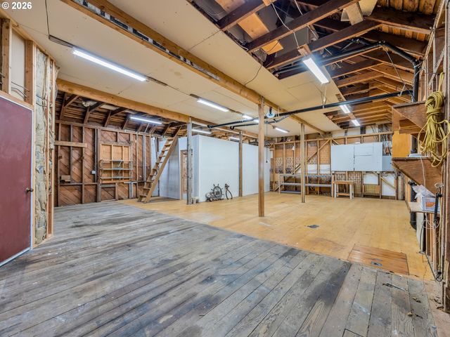 61 Gamble St, Wheeler, OR 97147
