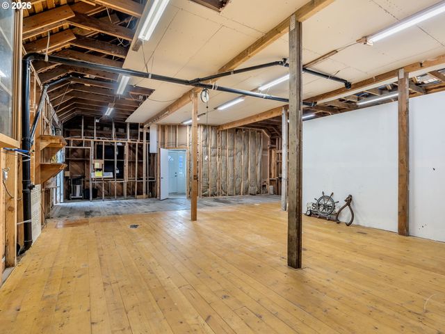 61 Gamble St, Wheeler, OR 97147