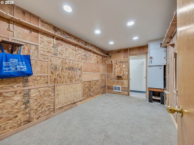 61 Gamble St, Wheeler, OR 97147