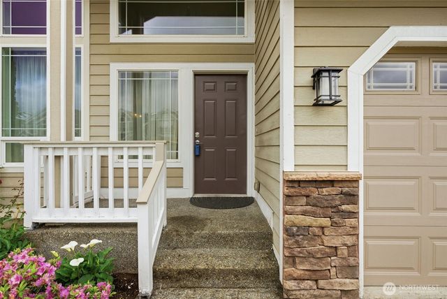 261 Bremerton Avenue NE, Renton, WA 98059