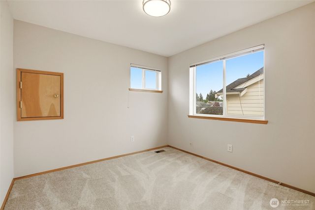 261 Bremerton Avenue NE, Renton, WA 98059