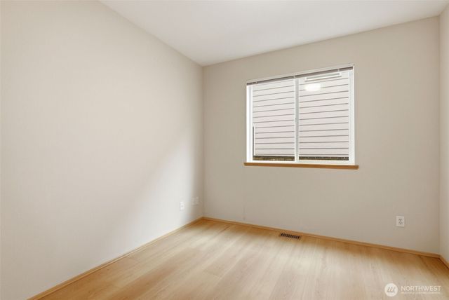 261 Bremerton Avenue NE, Renton, WA 98059