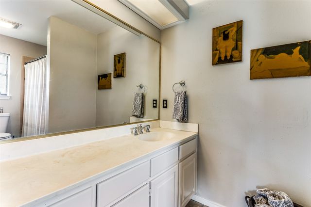 329 Sexton Lane, Benbrook, TX 76126