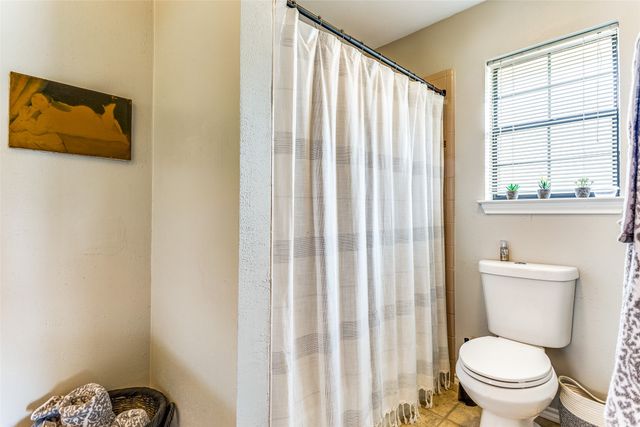 329 Sexton Lane, Benbrook, TX 76126