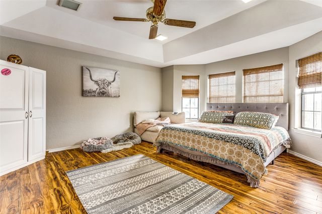 329 Sexton Lane, Benbrook, TX 76126