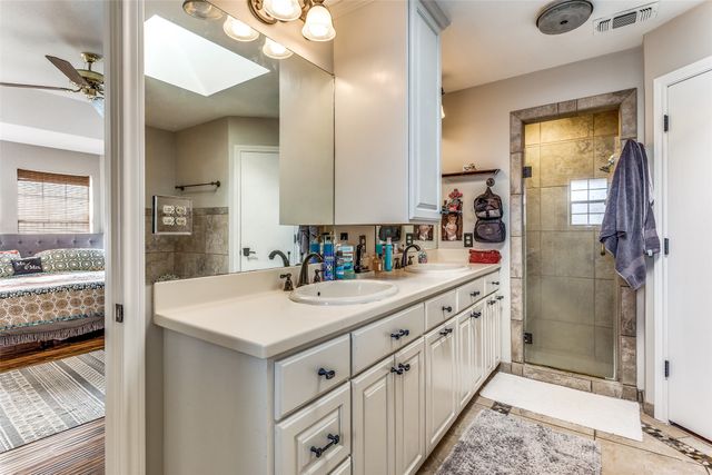 329 Sexton Lane, Benbrook, TX 76126