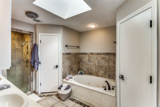 329 Sexton Lane, Benbrook, TX 76126