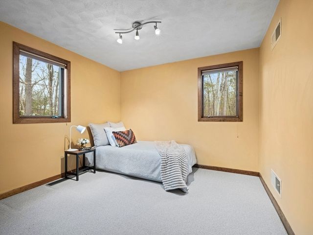 343 Sargent Road, Boxborough, MA 01719