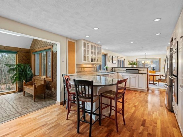 343 Sargent Road, Boxborough, MA 01719