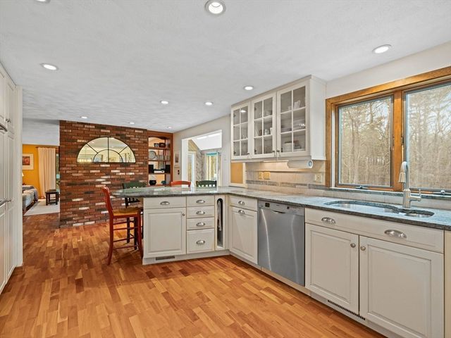 343 Sargent Road, Boxborough, MA 01719
