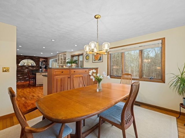 343 Sargent Road, Boxborough, MA 01719