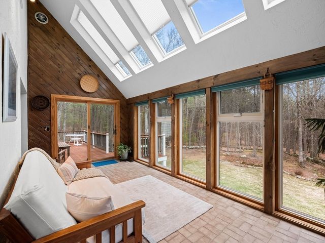 343 Sargent Road, Boxborough, MA 01719