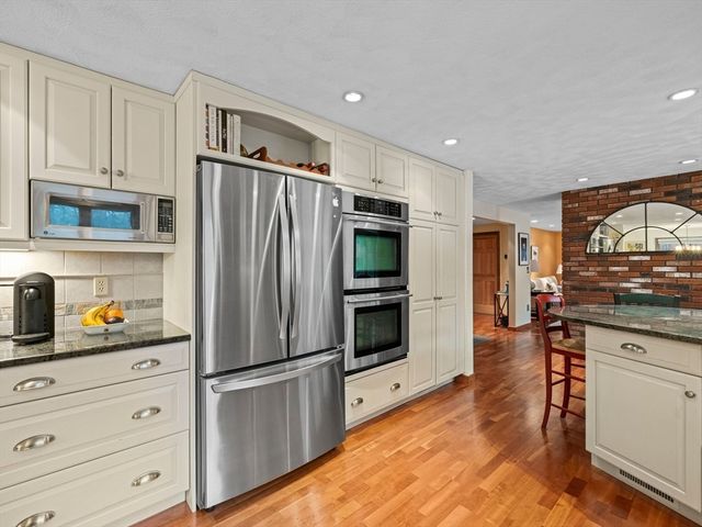 343 Sargent Road, Boxborough, MA 01719