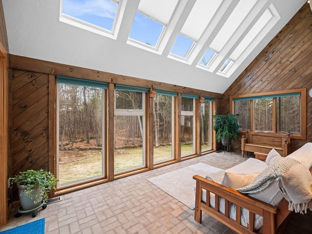 343 Sargent Road, Boxborough, MA 01719