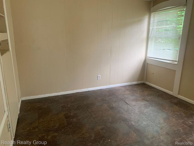 11320 GRANDVILLE Avenue, Detroit, MI 48228