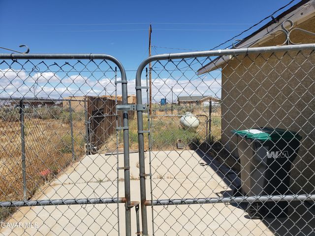 8037 Walpole Avenue, California City, CA 93505