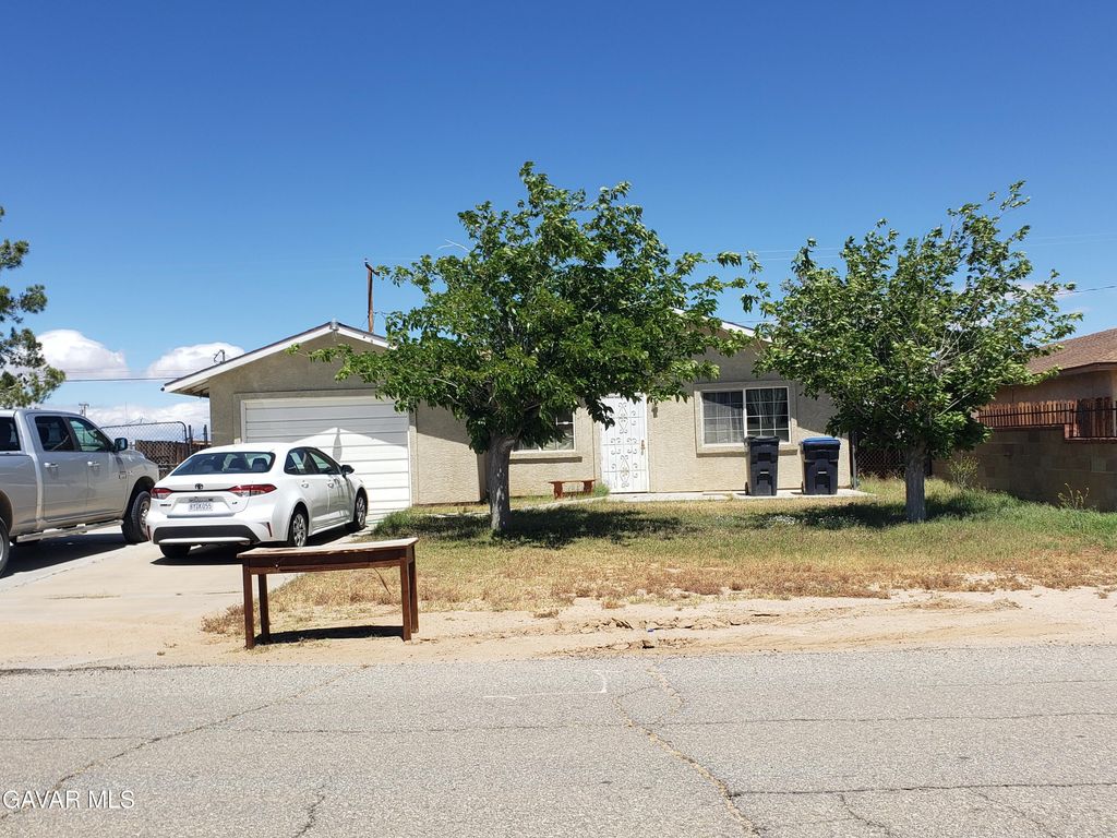 8037 Walpole Avenue, California City, CA 93505
