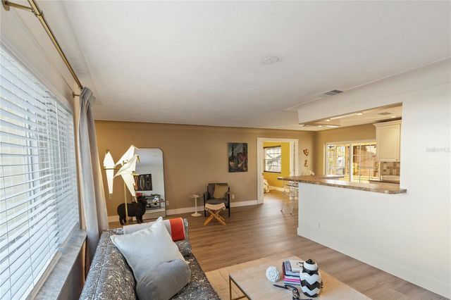 226 75TH STREET N, St Petersburg, FL 33710