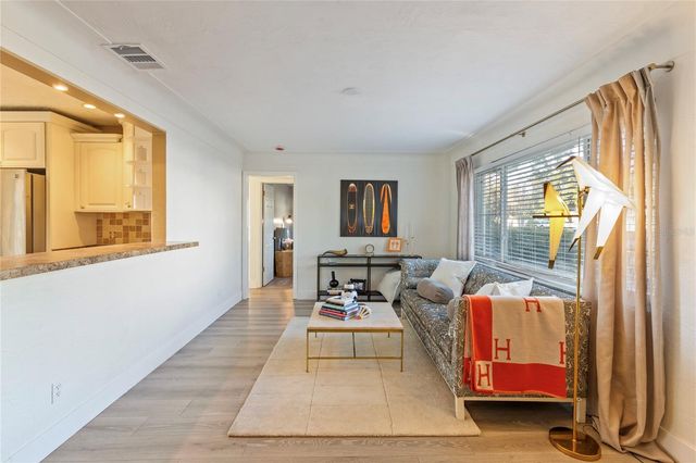 226 75TH STREET N, St Petersburg, FL 33710