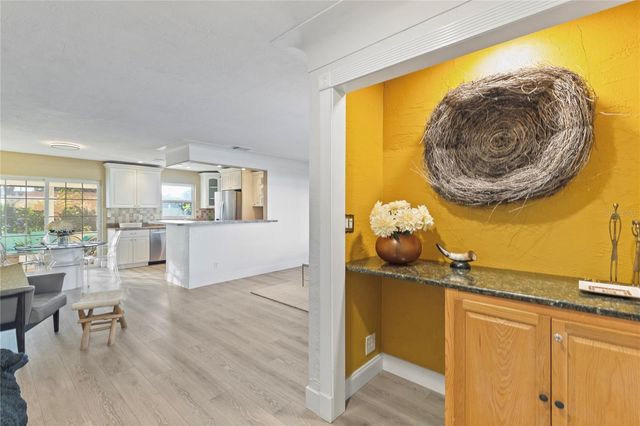 226 75TH STREET N, St Petersburg, FL 33710